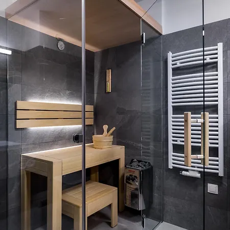 Aparthotel Green Apartments 4*